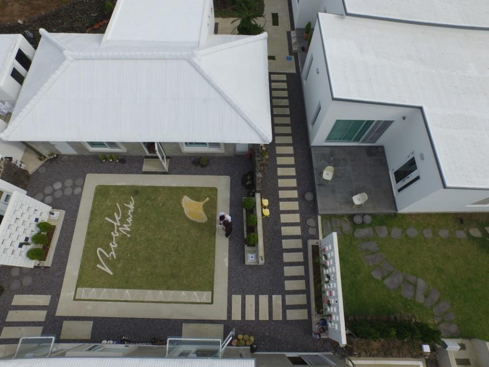 Bookmark Guesthouse ซอกวีโพ ภายนอก รูปภาพ